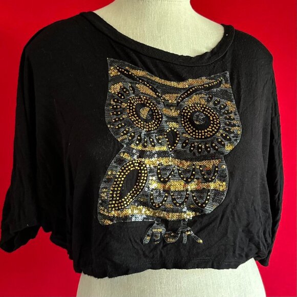 Bling Bling Tops - Bling Bling Brand Black Crop Top with Gold Sequin Owl Size Large